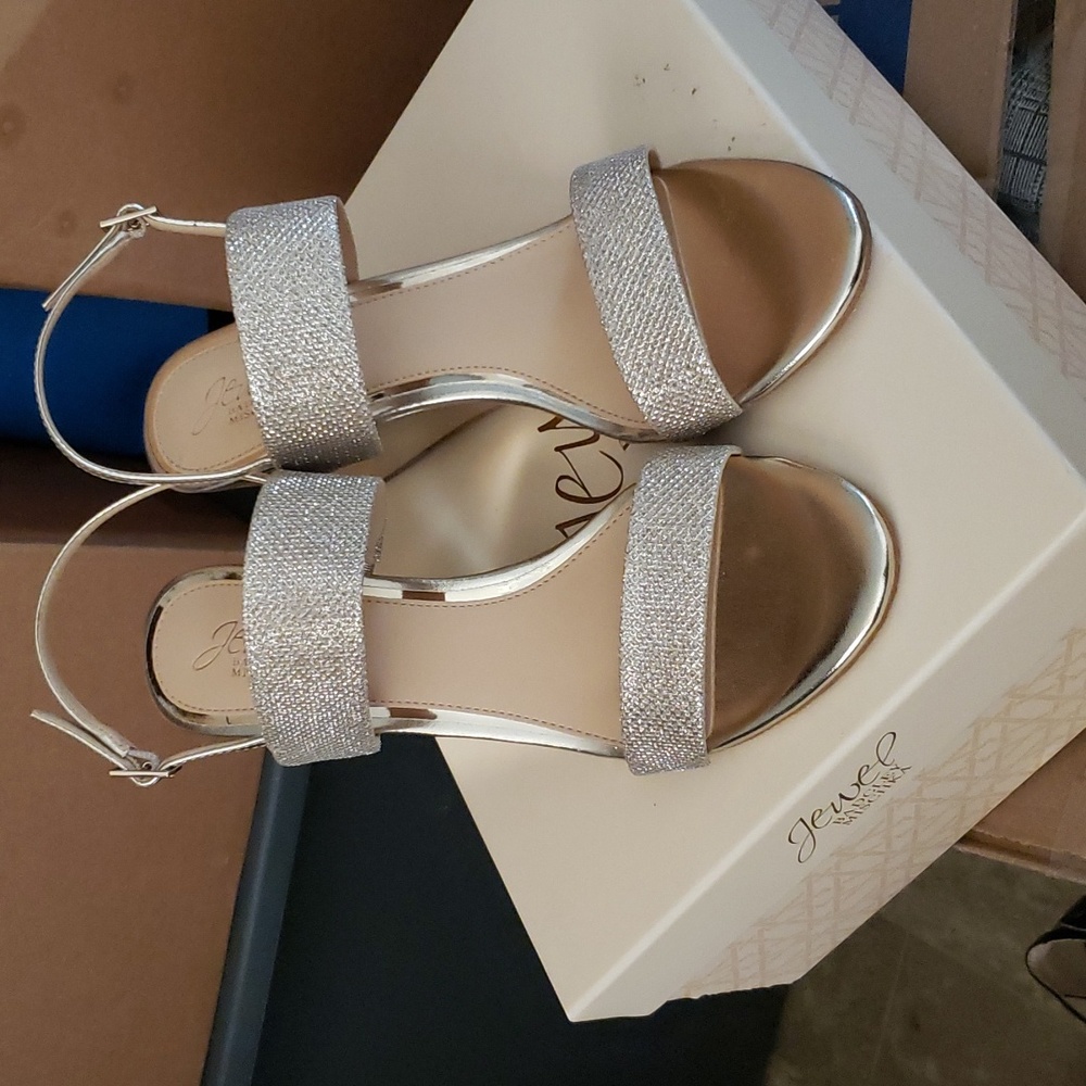 Wedge Sandals new size 9